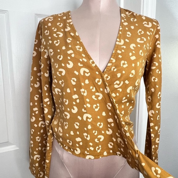 Marine Layer Tie Printed wrap Top Sz S - Picture 7 of 10